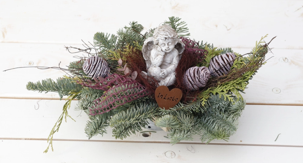 Grabgesteck mit Engel, auf Holzscheibe, erika - Gallerie Bild 1