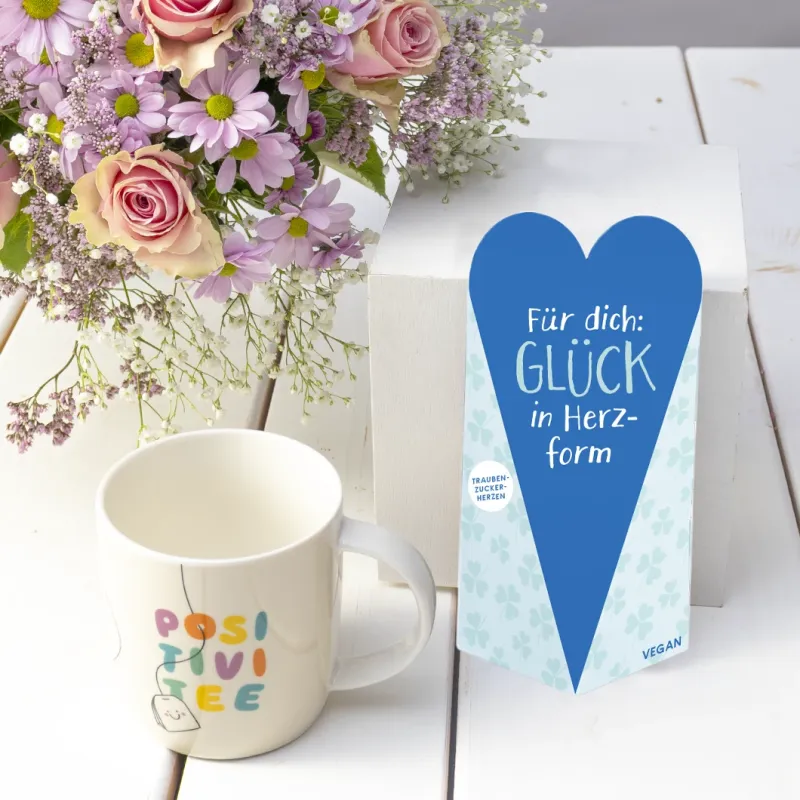 Geschenkset 'Good Spirits', mit Tasse 'Positivitee' & Traubenzuckerherzen - Gallerie Bild 3
